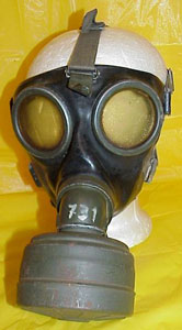 German WW II Model 1938 Gas Mask and Canister