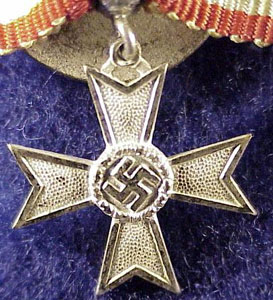 Miniature War Merit Knight's Cross without Swords with LDO Button