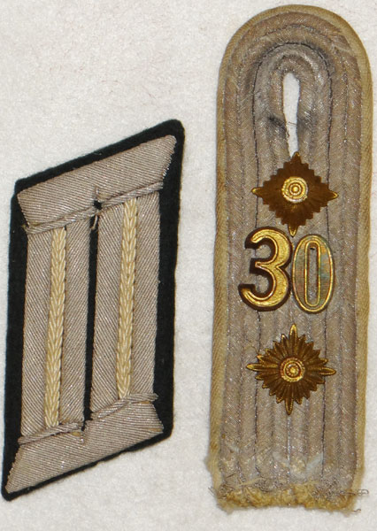 Army 30th (mot) Regt. 18th Pz. Gr. Div. Hauptmann Collar Tab & Shoulder Board Set Army 30th (mot) Regt. 18th Pz. Gr. Div. Hauptmann Collar Tab & Shoulder Board Set