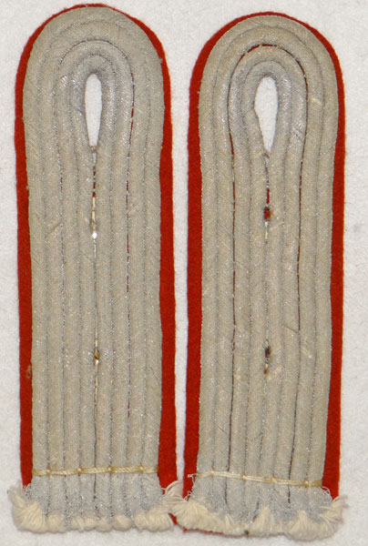 Army Artillery Troops Hauptmann Shoulder Boards Army Artillery Troops Hauptmann Shoulder Boards