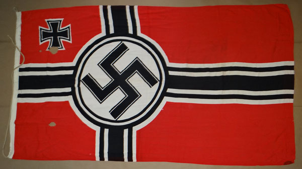 1929 Dated Kreigsmarine Plaque & World War I Reichskriegsflagge Flag