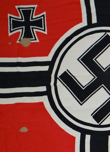 1929 Dated Kreigsmarine Plaque & World War I Reichskriegsflagge Flag