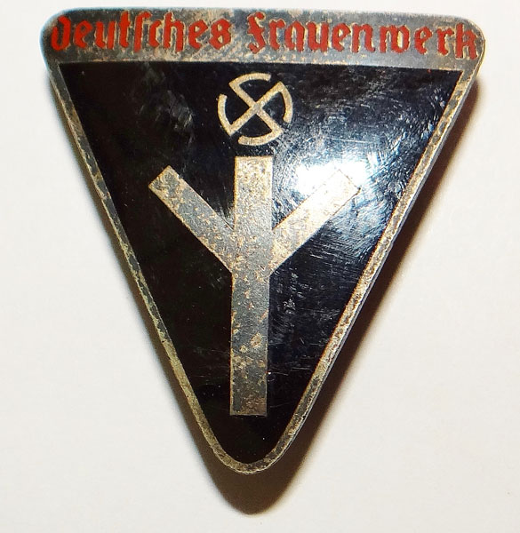 Deutsche Frauenwerk Enamel Members Badge Deutsche Frauenwerk Enamel Members Badge