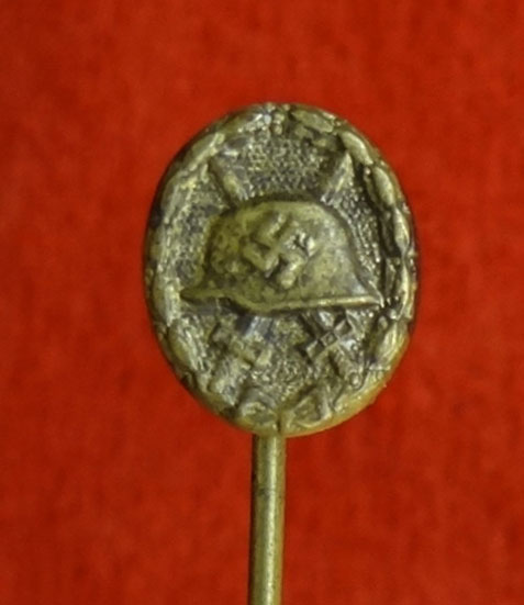 WW II Gold Wound Badge Stick Pin