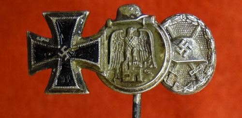 WW II Three Place Award Stick Pin