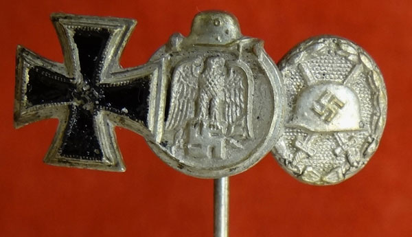 WW II Three Place Award Stick Pin