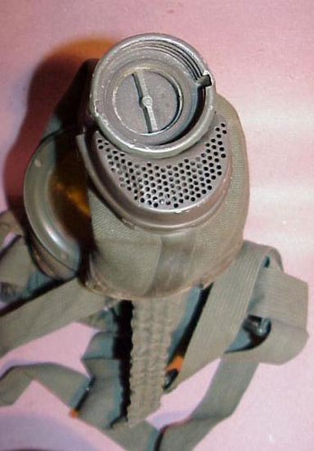 German WW II M30/38 Gas Mask & Cannister with Gas Gap