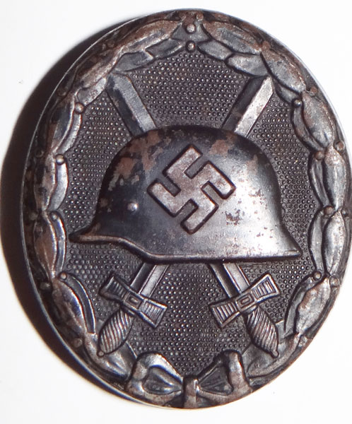 Black WW II German Wound Badge