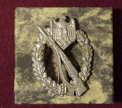 Boxed Silver Infantry Assault Badge