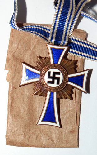 BRONZE Mothers Cross with Paper Award Packet