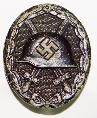 Maker Marked WW II Black Wound Badge