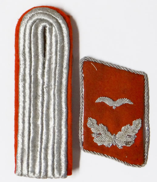 Luftwaffe Leutnant of Flak Collar Tab & Board Set Luftwaffe Leutnant of Flak Collar Tab & Board Set