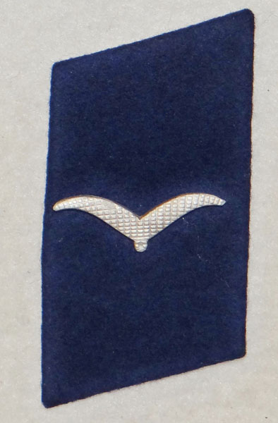 Luftwaffe Hand Embroidered Speciality Badge for "Administrative Personnel"