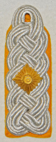 Luftwaffe Oberstleutnant of Flight & Paratroops Shoulder Board Luftwaffe Oberstleutnant of Flight & Paratroops Shoulder Board