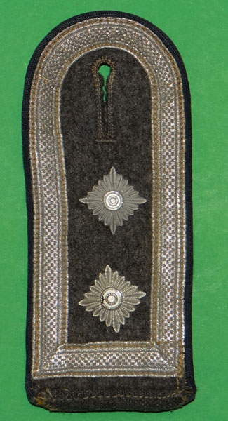 Luftwaffe Oberfeldwebel of Medical Troops Shoulder Board