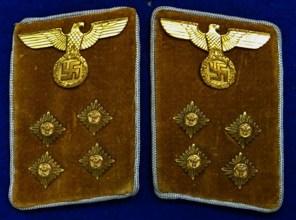 Political Leader Orts Level Collar Tabs