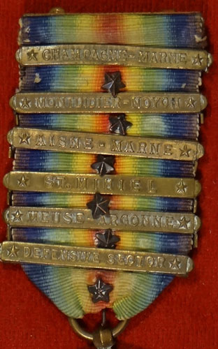 WW I "Victory" Medal with Six Bars & WW I 1st Div. 1917/18 Medal
