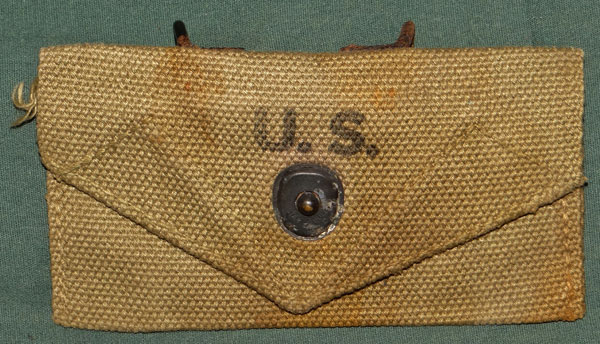 WW II U.S. M-1924 First Aid Pouch WW II U.S. M-1924 First Aid Pouch