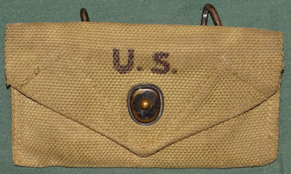 WW II U.S. M-1924 First Aid Pouch