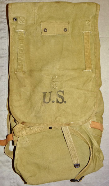 U.S. WW II M-1928 Haversack with Bottom Carrier U.S. WW II M-1928 Haversack with Bottom Carrier