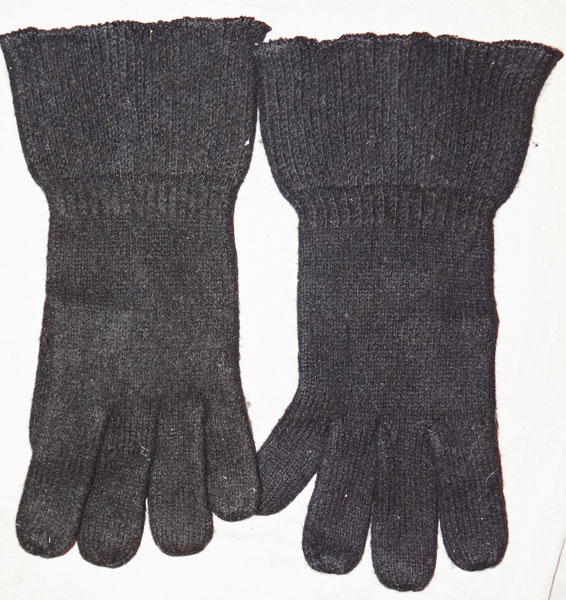 WW II U.S. Navy Wool Knit Deck Gloves