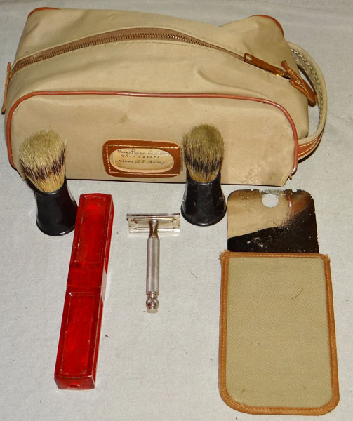 WW II  U.S. Private Purchase Shaving Kit
