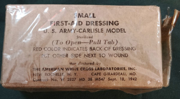 WW II Boxed "Carlisle" Model First Aid Packet