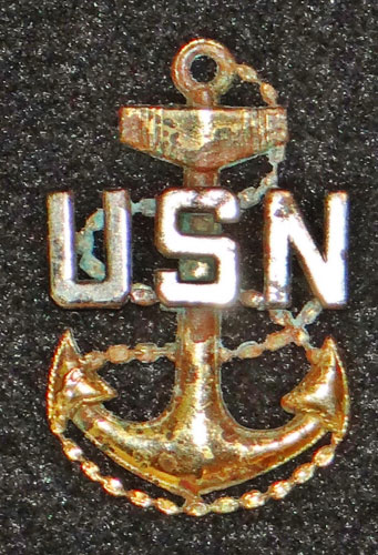 WW II U.S. Navy Chief Petty Officer Visor Hat Insignia
