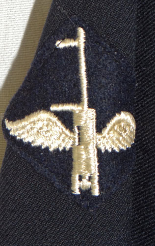 Named WW II U.S. Navy Aviation Ordnance man / Aircraft Gunner "PO3" Dark Blue Jumper