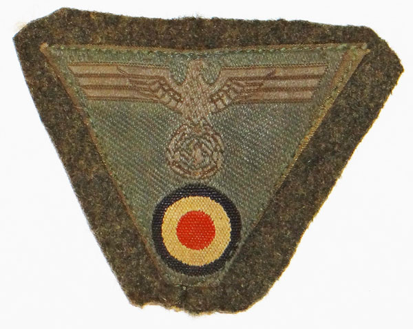 "CUT OFF" Army NCO/EM M43 Field Cap Insignia "CUT OFF" Army NCO/EM M43 Field Cap Insignia
