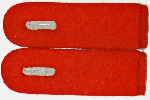 Army Artillery Leutnant Shoulder Boards