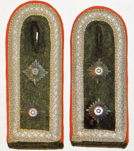 Army Panzer Oberfeldwebel Shoulder Boards