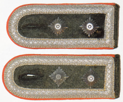 Army Panzer Oberfeldwebel Shoulder Boards