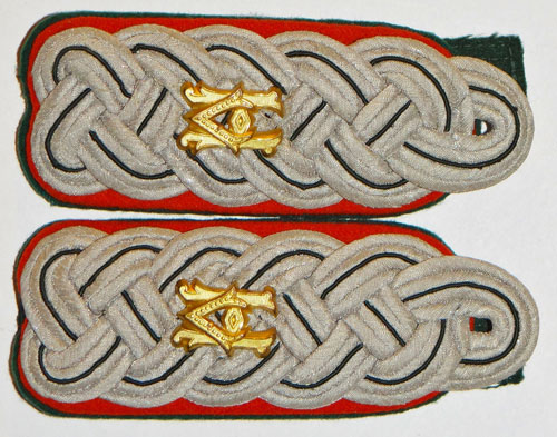 Army Officials Shoulder Boards with Rank of Major