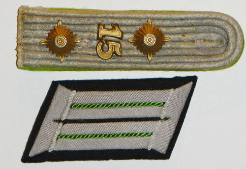 Army Hauptmann 15th Panzer Grenadier Regt. Collar Tab & Shoulder Board SET