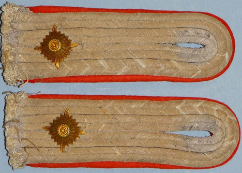 Army Artillery Oberleutnant Shoulder Boards
