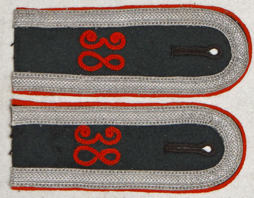 Army Artillery Unteroffizier 38th Regt. Mechanized G.H.Q Troops Shoulder Boards