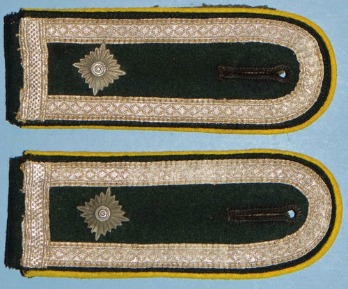 Army Signal Troops Feldwebel Shoulder Boards