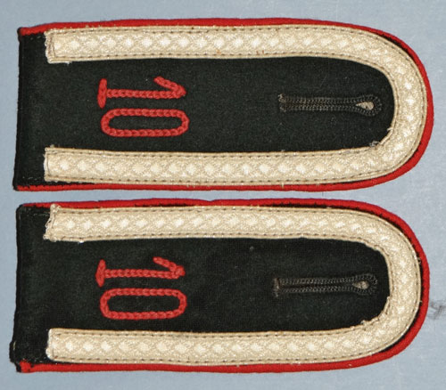 Army 10th Artillery Regt. Unteroffizier Shoulder Boards