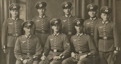1940 dated Photo of Eight Army Enlisted