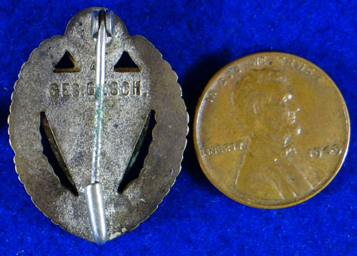 Type III 25 Year NS Reichkriegerbund Member's Badge