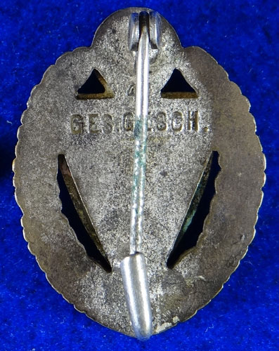 Type III 25 Year NS Reichkriegerbund Member's Badge