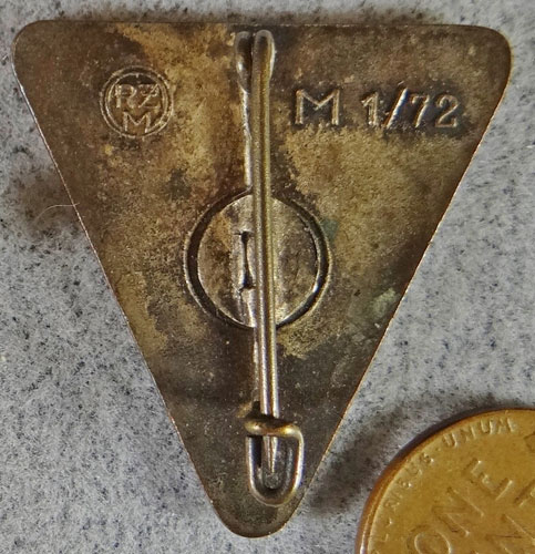 Deutsche Frauenwerk Enamel Member's Badge