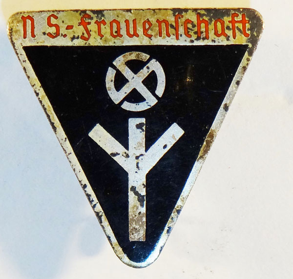 N.S. FRAUENSCHAFT Enamel Member’s Badge