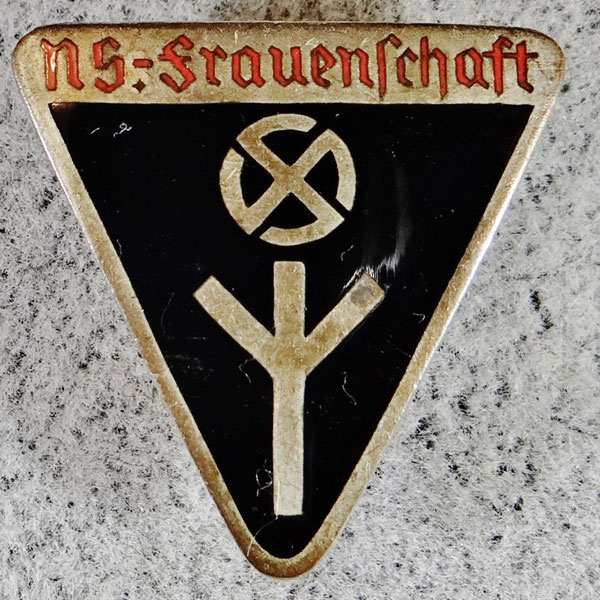 Type III N.S. Frauenschaft Enamel Member's Badge Type III N.S. Frauenschaft Enamel Member's Badge