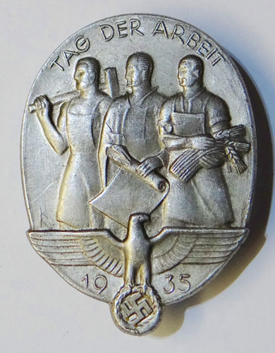 1935 Tag Der Arbiet Tinnie