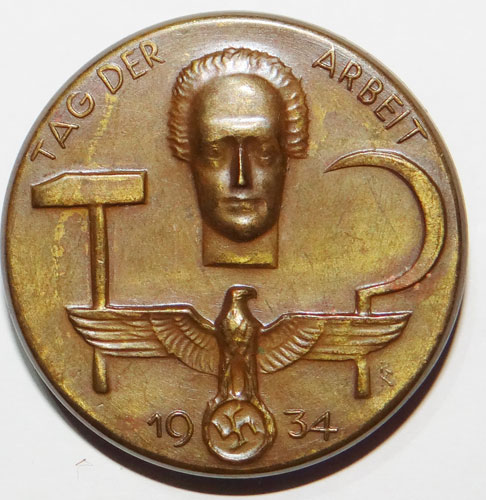 1934 Tag Der Arbeit Tinnie