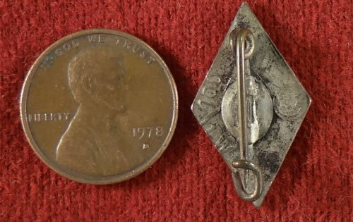 Hitler Youth Enamel Member's Badge