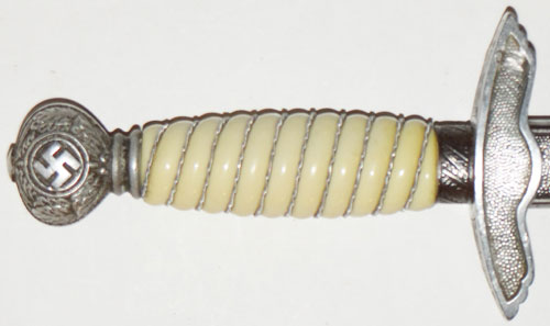 Luftwaffe 2nd Model Dagger by "A.W.jr" Solingen