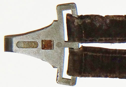 Luftwaffe 2nd Model Dagger HANGERS